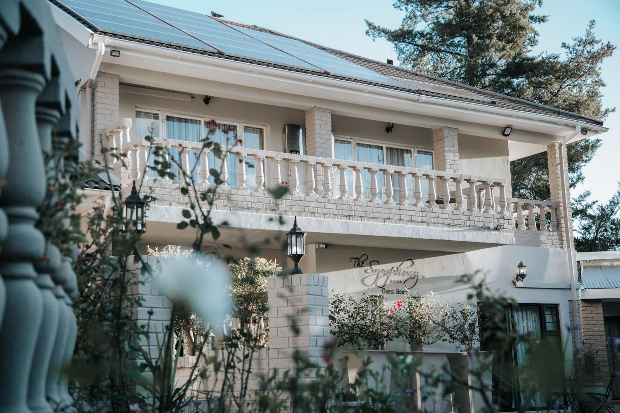 The Symphony Guest House Queenstown Exteriör bild